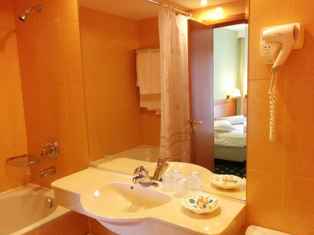 Hotel Palas Mamaia Habitación foto